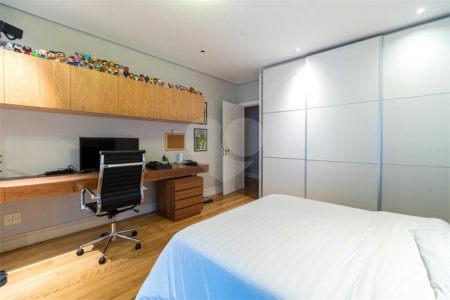 Apartamento à venda com 5 suítes em Moema, São Paulo, SP