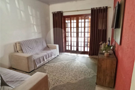 Chácara à venda com 3 quartos, sendo 1 suíte, em Vale das Flores (canguera), São Roque, SP