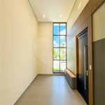 Casa Térrea Evidências - Indaiatuba/SP - R$ 1.950.000,00 - Área Total 307,33 m² - Área Construída 201,90 m² - TÉRREA - 03 suítes sendo a master com closet; Escritório; Lavabo; Cozinha com cooktop, forno, micro-ondas e coifa; Móveis planejados na hall de entrada, sala, escritório, cozinha, gourmet, s