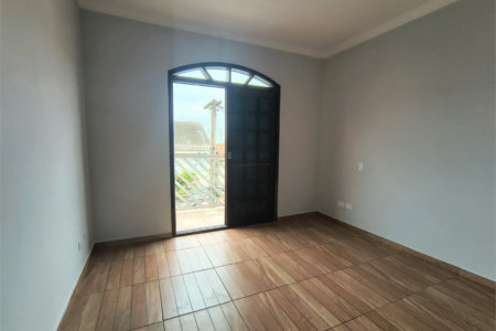 Sobrado à venda com 3 quartos, sendo 1 suíte, em Jardim D'abril, Osasco, SP