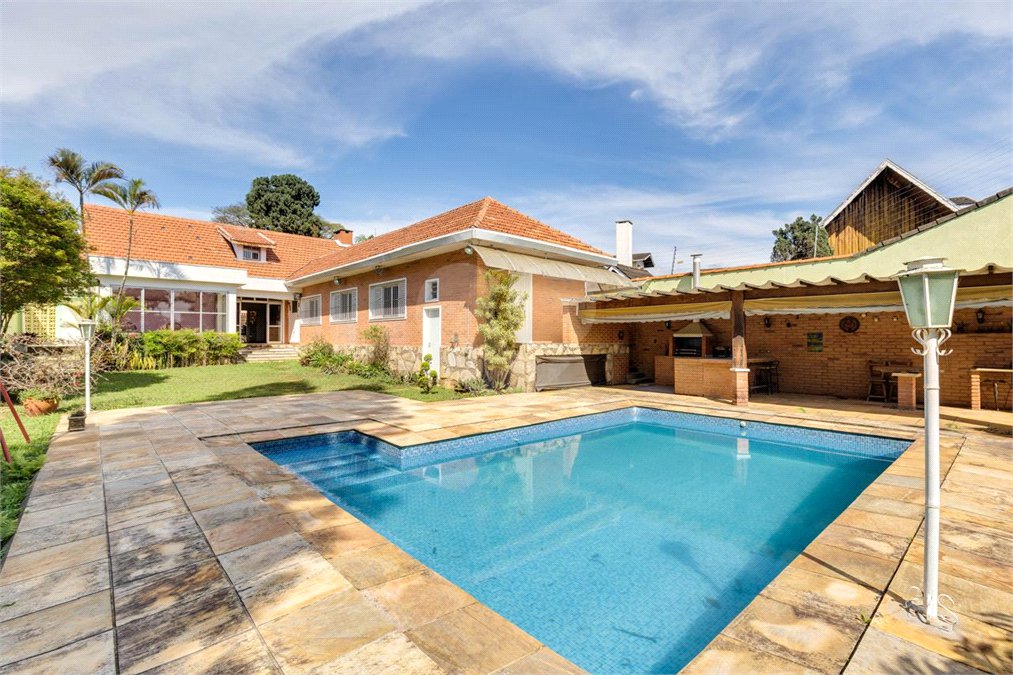 Casa Térrea à venda com 3 quartos, sendo 1 suíte, em Interlagos, São Paulo, SP