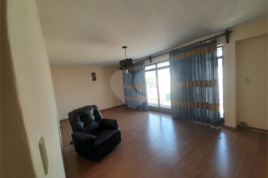 Apartamento à venda com 3 quartos, sendo 1 suíte, no Centro, Serra Negra, SP
