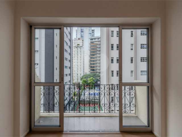 Apartamento à venda com 3 quartos, sendo 1 suíte,  em Brooklin, São Paulo, SP