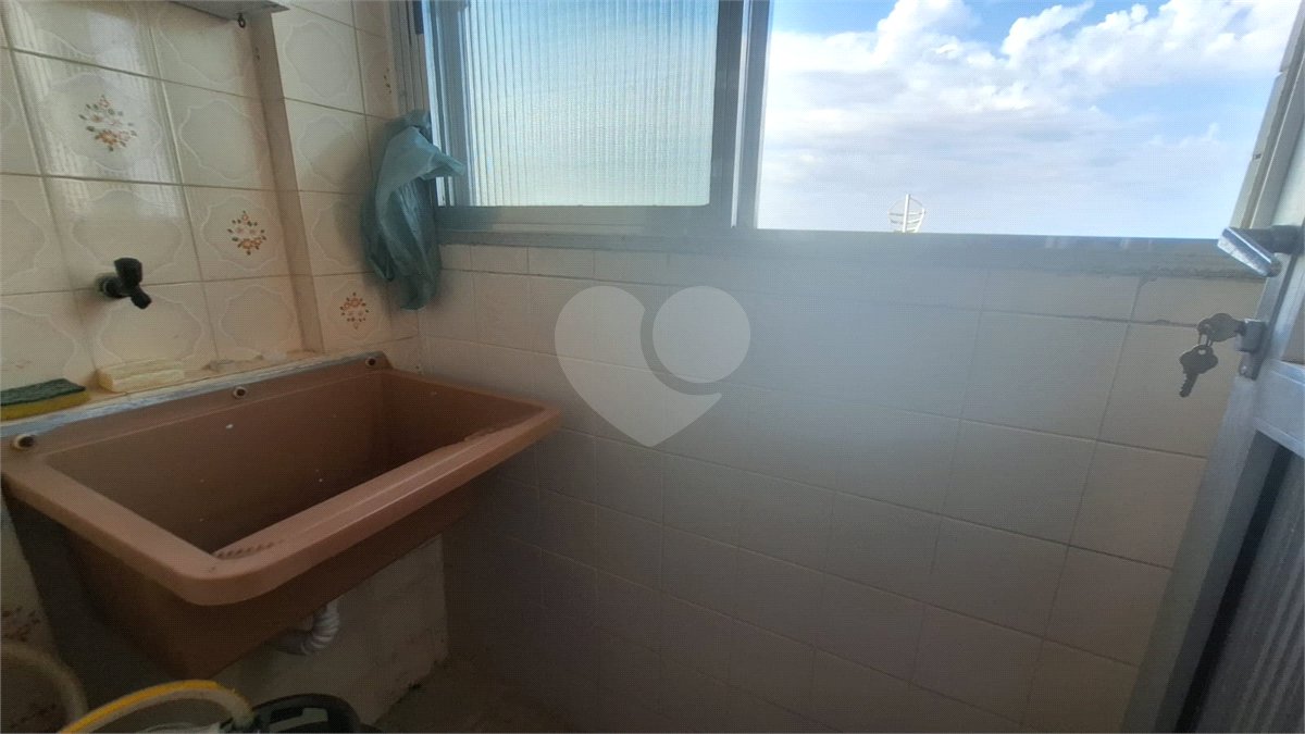 Apartamento à venda com 1 quarto no Centro, Mongaguá, SP
