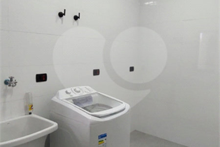 Casa à venda ou para alugar com 5 quartos, sendo 3 suítes, no condomínio Figueira Garden, Atibaia - SP