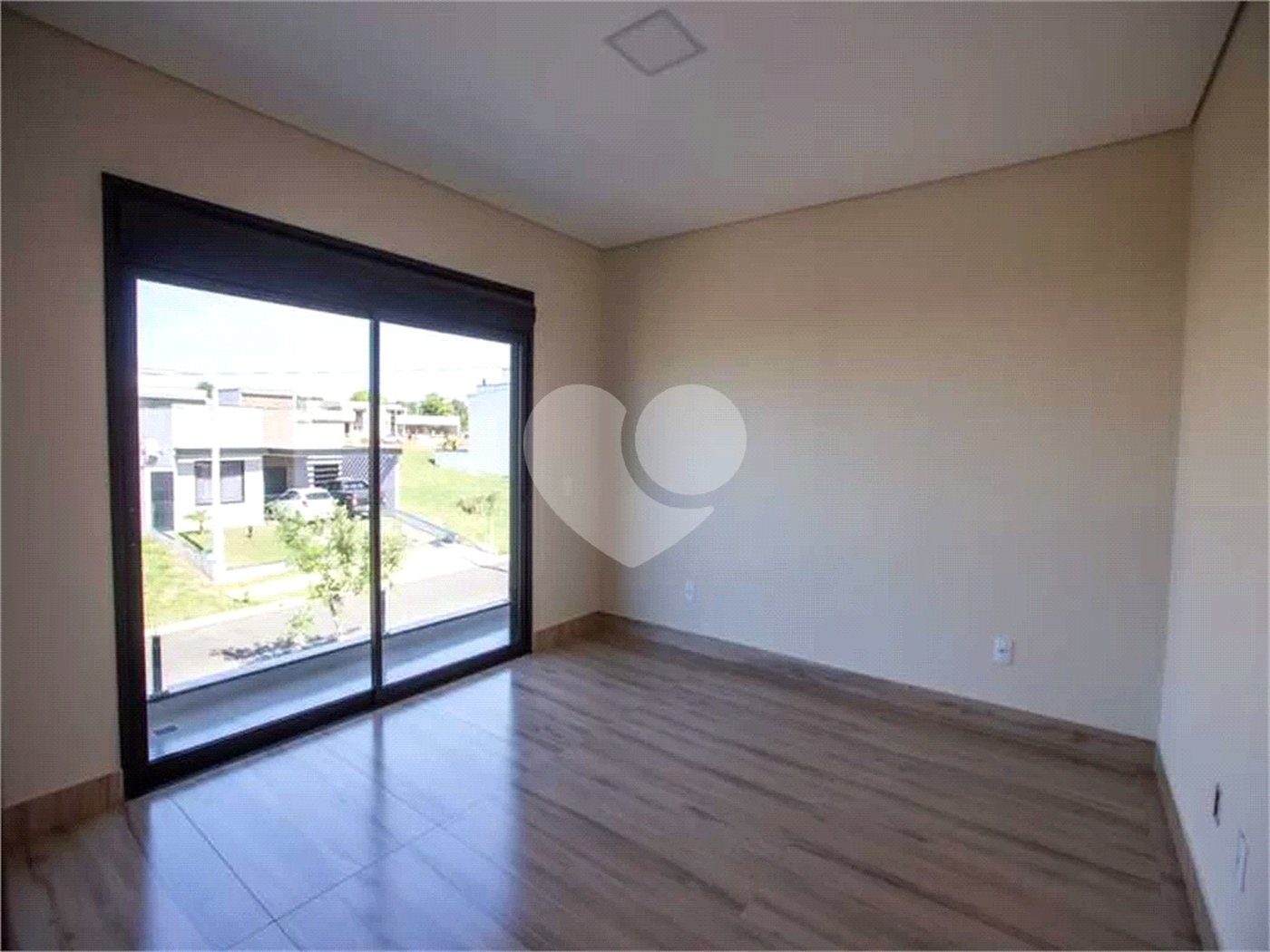 Casa à venda com 3 quartos, sendo 1 suíte, no condomínio Jardim Piemonte, Indaiatuba - SP
