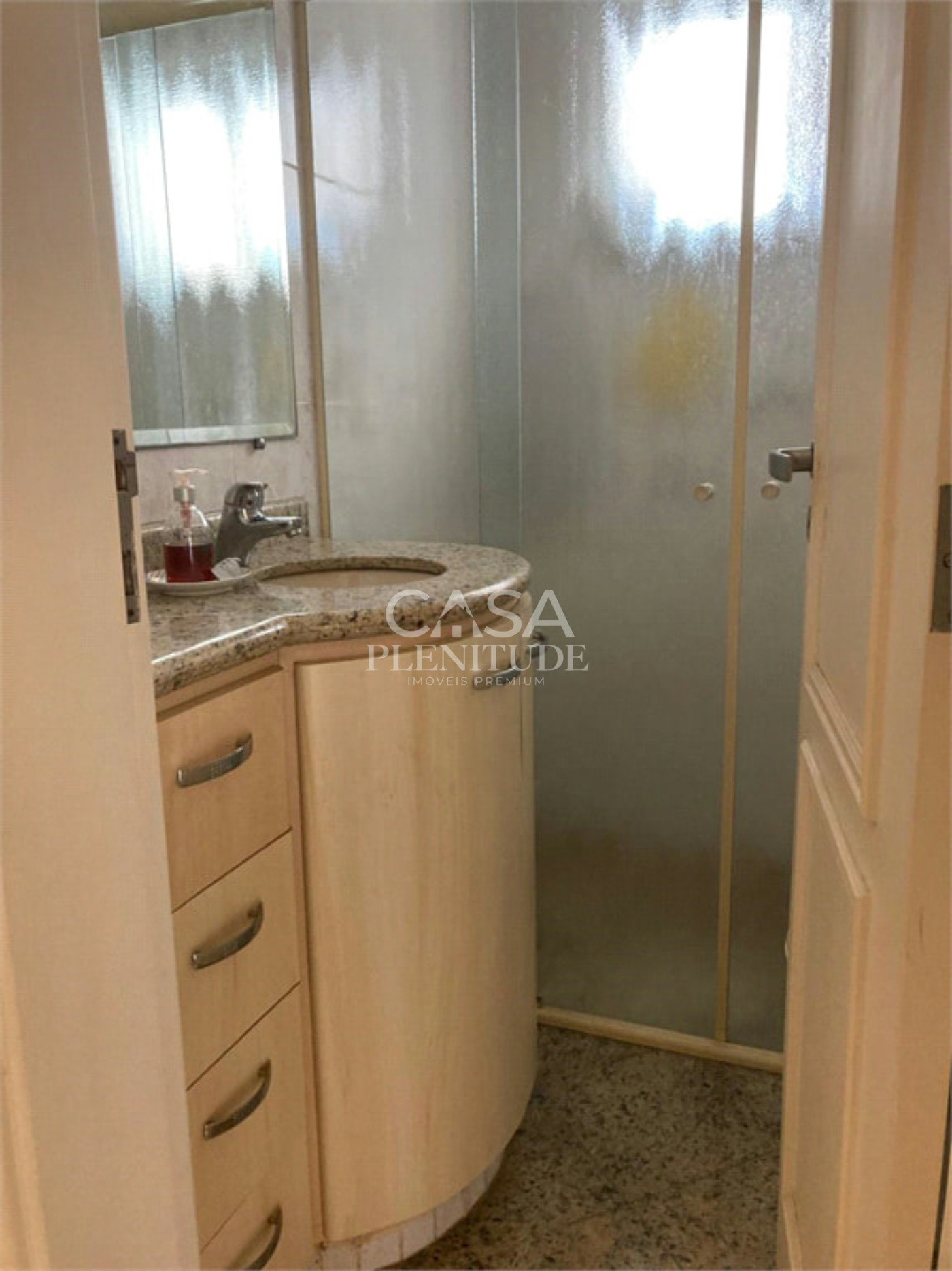 Casa em condomínio à venda com 4 quartos, sendo 3 suítes, em Aparecidinha, Sorocaba, SP