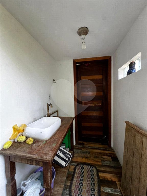 Casa à venda com 3 quartos, sendo 1 suíte, no Centro, Guararema, SP