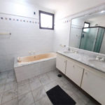 Apartamento Residencial à venda, Pitangueiras, Guarujá - AP0136.