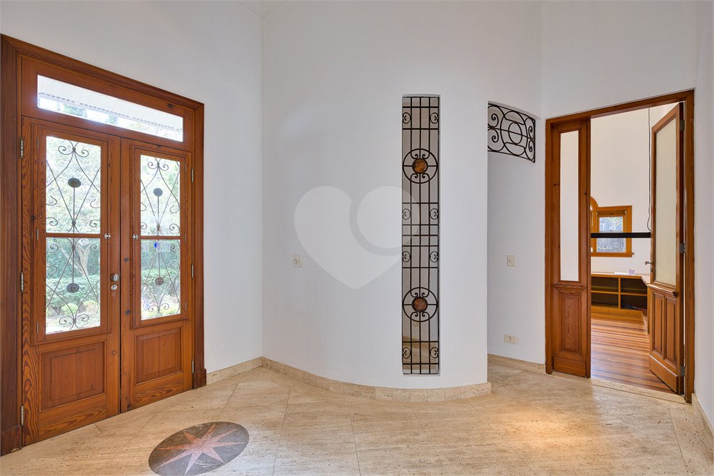 Casa Térrea à venda com 5 quartos, sendo 3 suítes, em Alto da Boa Vista, São Paulo, SP