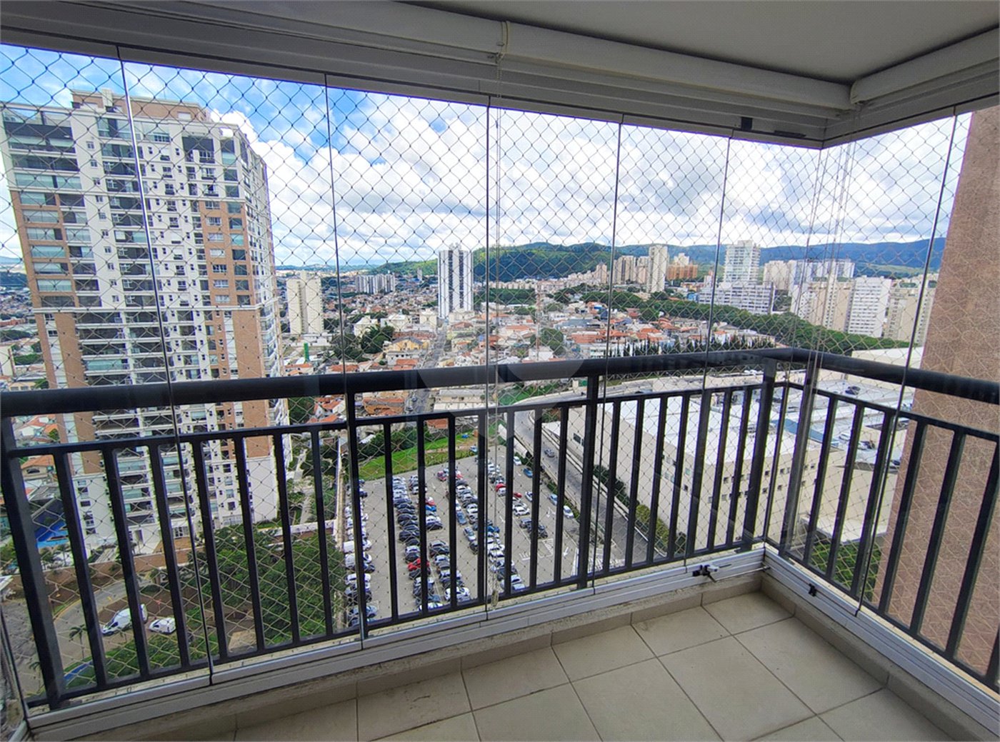 Apartamento à venda com 3 suítes em Anhangabaú, Jundiaí, SP