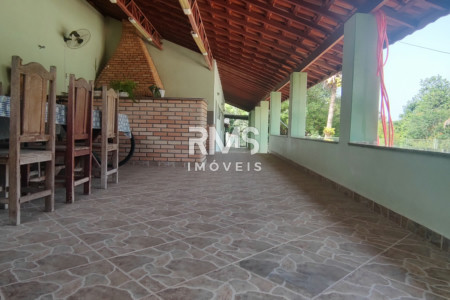 Chácara à venda com 4 quartos, sendo 2 suítes,  em Chácara Sete Quedas, Itu, SP