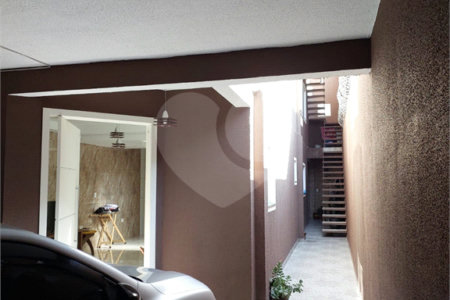 Sobrado à venda com 2 quartos, sendo 1 suíte, em Jardim Luciana, Itaquaquecetuba, SP