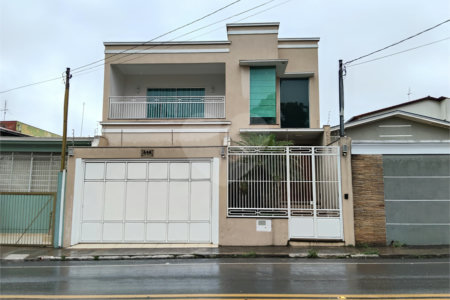 Sobrado à venda com 3 quartos, sendo 2 suítes, em Jardim Itália, Itapetininga, SP