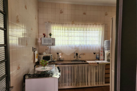 Sobrado à venda com 3 quartos, sendo 1 suíte, em Jardim Floridiana (vila Xavier), Araraquara, SP
