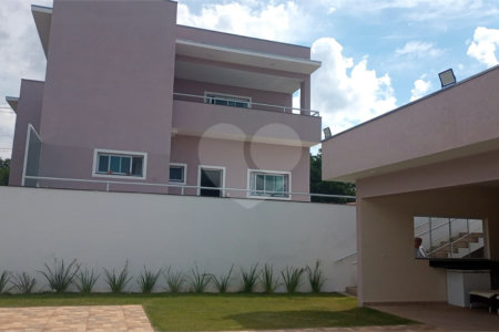 Casa à venda com 5 suítes no condomínio Village da Serra, Araçoiaba da Serra - SP