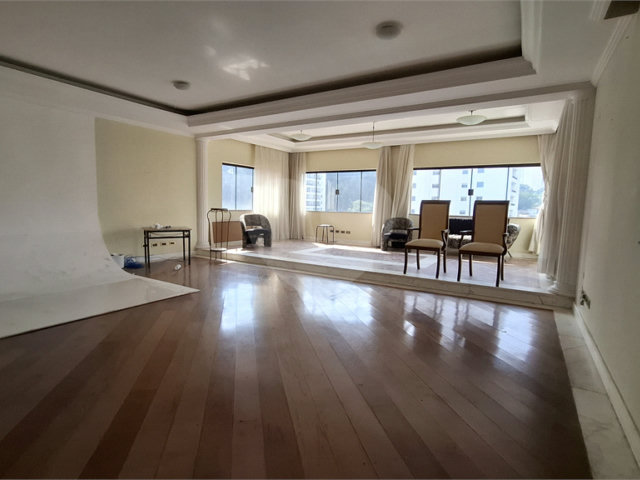 Casa à venda com 4 suítes em Santana, São Paulo, SP