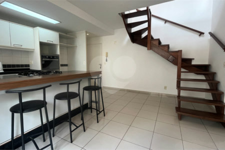 Cobertura à venda com 3 quartos, sendo 2 suítes,  em Vila Ipojuca, São Paulo, SP
