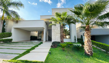 Casa à venda com 3 suítes no condomínio Florais do Valle, Cuiabá - MT