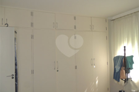 Apartamento à venda com 3 quartos, sendo 1 suíte, em Santo Amaro, São Paulo, SP