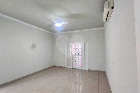 Sobrado para alugar com 3 quartos, sendo 1 suíte, em Altos do Jaraguá, Araraquara, SP