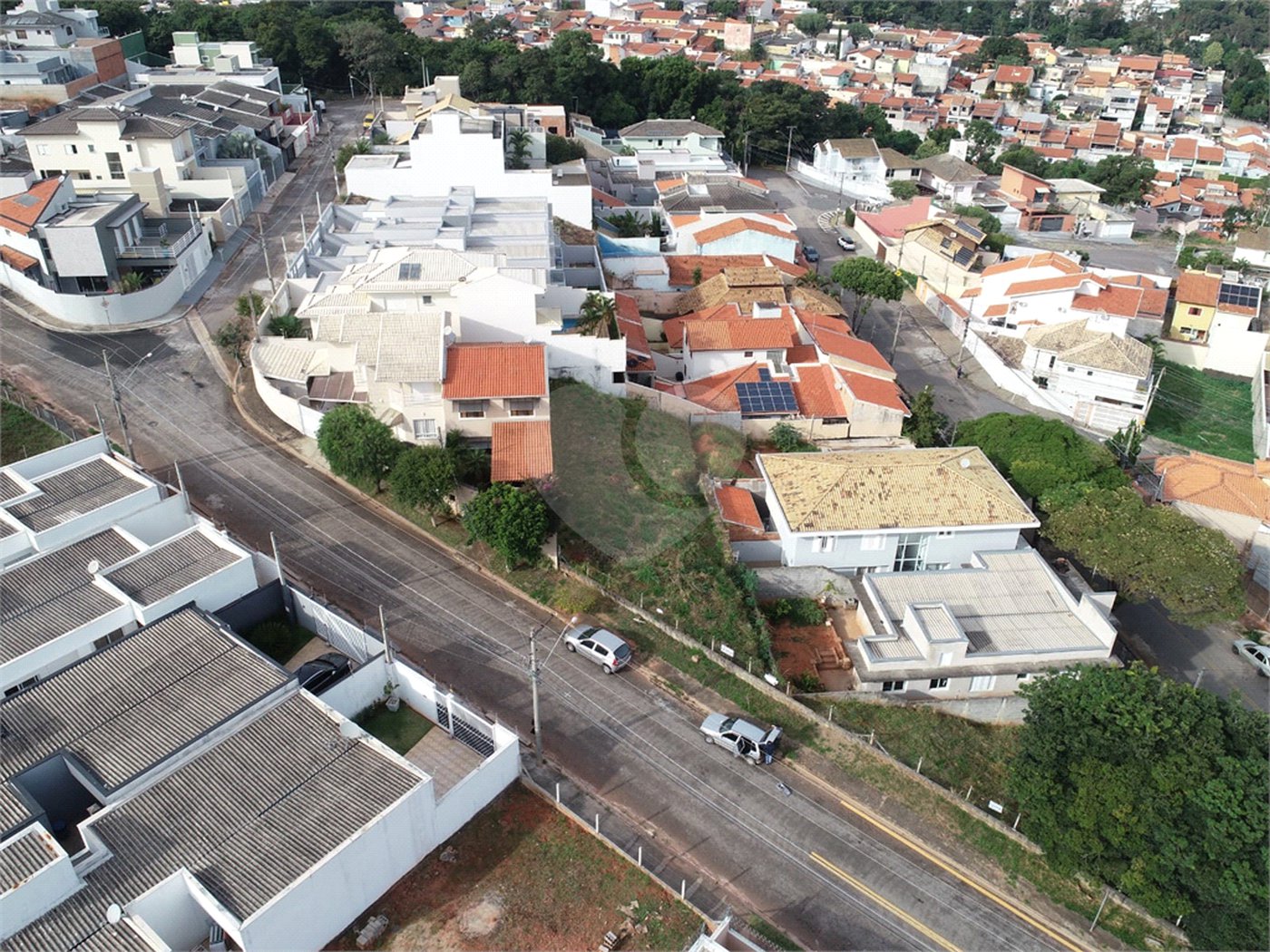 Terreno à venda no condomínio Loteamento Horto Santo Antonio, Jundiaí - SP