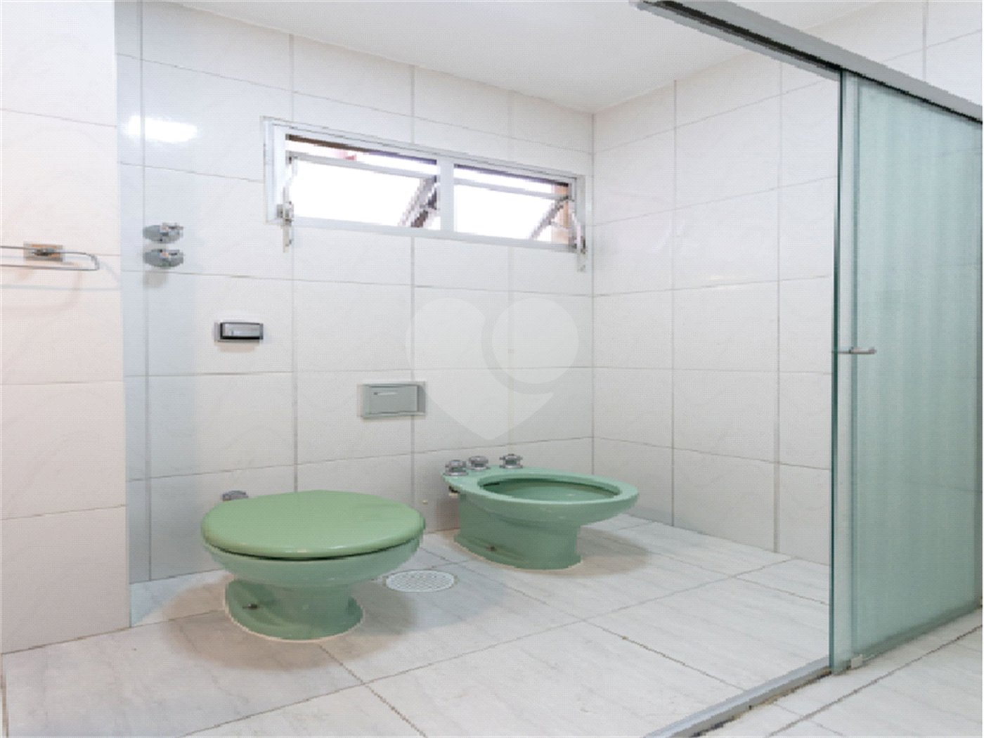 Apartamento à venda com 3 quartos, sendo 1 suíte, em Itaim Bibi, São Paulo, SP