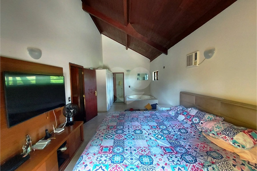 Casa à venda com 5 suítes em Canguera, São Roque, SP