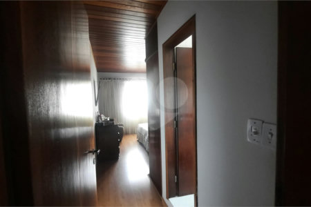 Casa à venda com 4 quartos, sendo 1 suíte,  em Vila Rosália, Guarulhos, SP