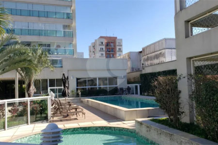 Apartamento à venda com 3 suítes em Vila Alexandria, São Paulo, SP