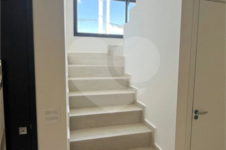 Sobrado para alugar com 3 quartos, sendo 1 suíte, em Vila Petrópolis, Atibaia, SP