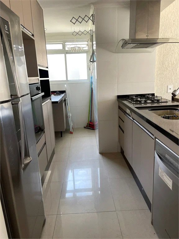 Apartamento à venda com 3 quartos, sendo 1 suíte, em Vila Andrade, São Paulo, SP