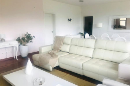 Casa à venda com 3 quartos, sendo 1 suíte, no condomínio Residencial Patrimônio do Carmo, São Roque - SP