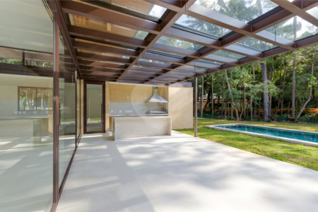 Casa à venda com 5 suítes no condomínio Chácara Flora, São Paulo - SP