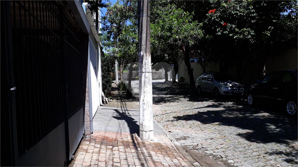Sobrado à venda com 3 quartos, sendo 1 suíte,  em Chácara Santo Antônio, São Paulo, SP