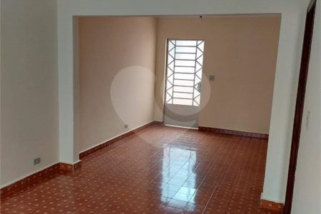 Sobrado à venda com 3 quartos em Vila Gumercindo, São Paulo, SP