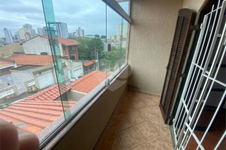 Sobrado à venda com 4 quartos, sendo 2 suítes,  em Vila Gustavo, São Paulo, SP