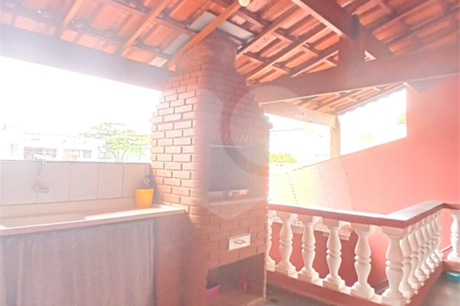 Casa à venda com 3 quartos, sendo 1 suíte, em Campo Limpo, São Paulo, SP