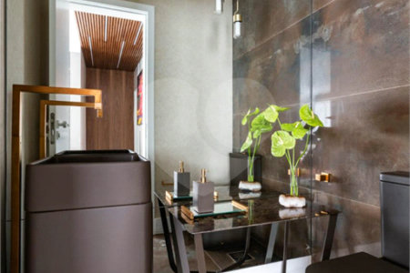 Apartamento à venda com 5 suítes em Vila Gomes Cardim, São Paulo, SP