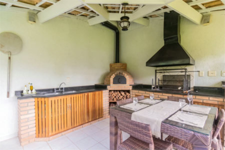 Casa à venda com 4 quartos, sendo 3 suítes, em Brooklin Paulista, São Paulo, SP
