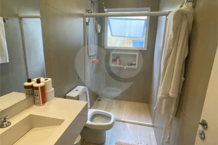 Casa à venda com 3 suítes no condomínio Hills, Arujá - SP