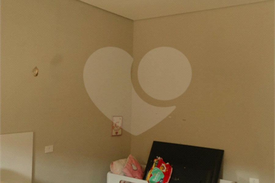 Casa à venda ou para alugar com 3 suítes em Mairiporã, SP