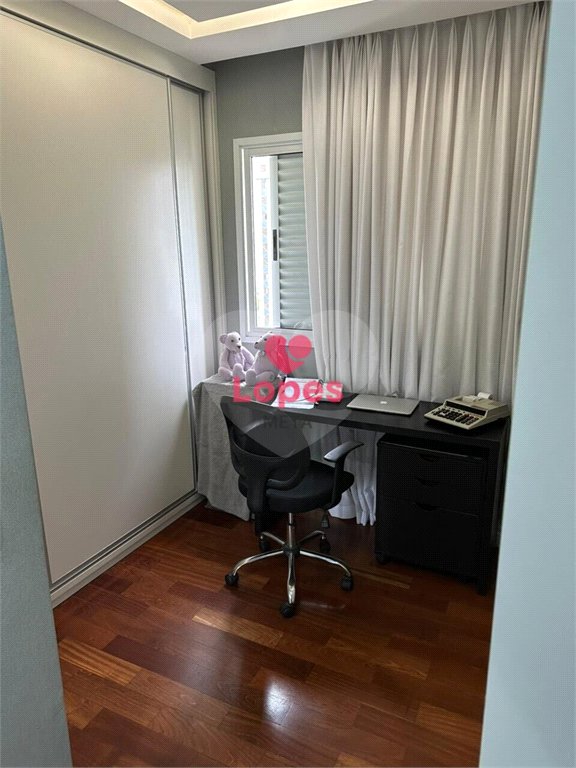 Apartamento à venda com 3 quartos, sendo 2 suítes, em Parque Residencial Aquarius, São José dos Campos, SP