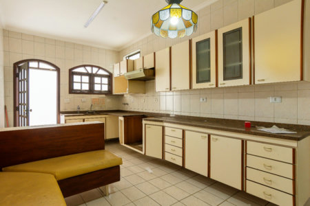 Sobrado à venda 187m² com 5 quartos, sendo 2 suítes, em Conjunto Residencial Butantã próximo à USP