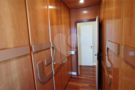 Duplex para alugar com 3 suítes em Real Parque, São Paulo, SP