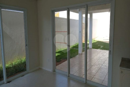 Casa à venda com 3 quartos em Bosque, Vinhedo, SP