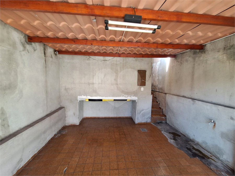 Sobrado à venda com 2 quartos em Vila Nivi, São Paulo, SP