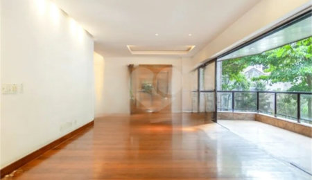 Apartamento à venda com 4 quartos, sendo 2 suítes,  em Leblon, Rio de Janeiro, RJ
