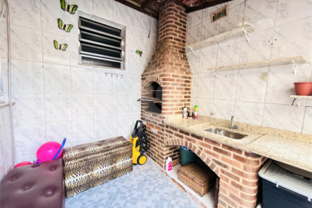 Casa à venda com 4 quartos, sendo 1 suíte, em Campo Grande, Rio de Janeiro, RJ