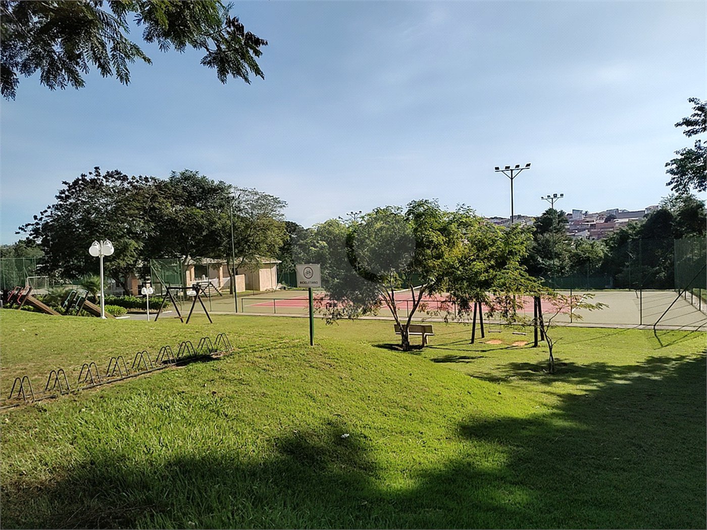 Terreno à venda no condomínio Campos do Conde I e II, Sorocaba - SP